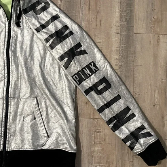 VICTORIA’S SECRET PINK Beautiful metallic hooded jacket. 💕 - Picture 6 of 7